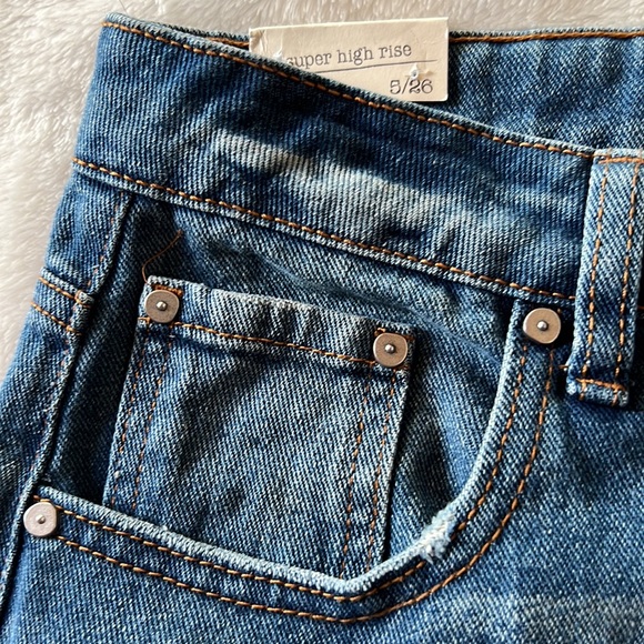 🔴 CLEARANCE🔖 NWT FRINGED RIPPED DESTROYED DISTRESSED CUT-OFF JEAN SHORTS Size 5 - Picture 5 of 9